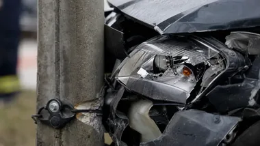 Uszkodzony Seat przy Wieniawskiego. Policja z Rudy Śląskiej szuka świadków